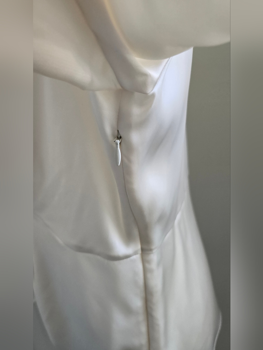 Theory Twist Front Blouse Size 10, Cream - Picture 9 of 10